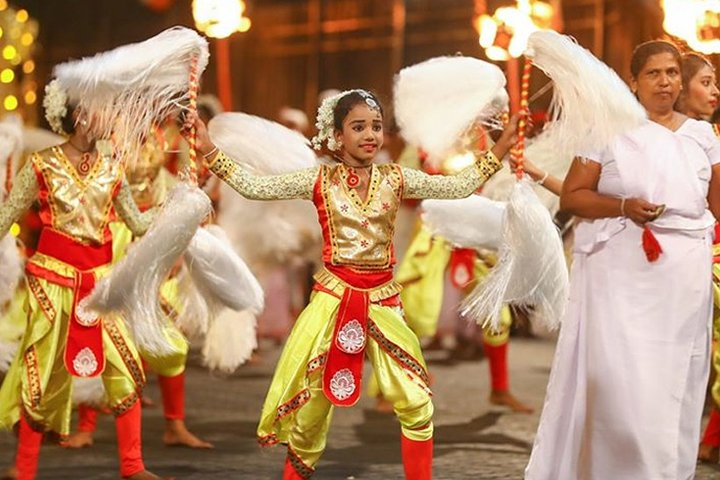 Kandy Esala Perahera - Day 08 (2024-Aug-17) - Photo 1 of 6